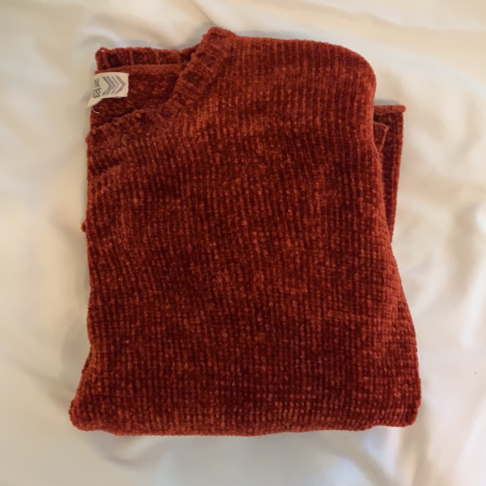 Sweater - Picture 4 of 4